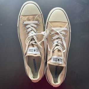 Mens size 11 Converse